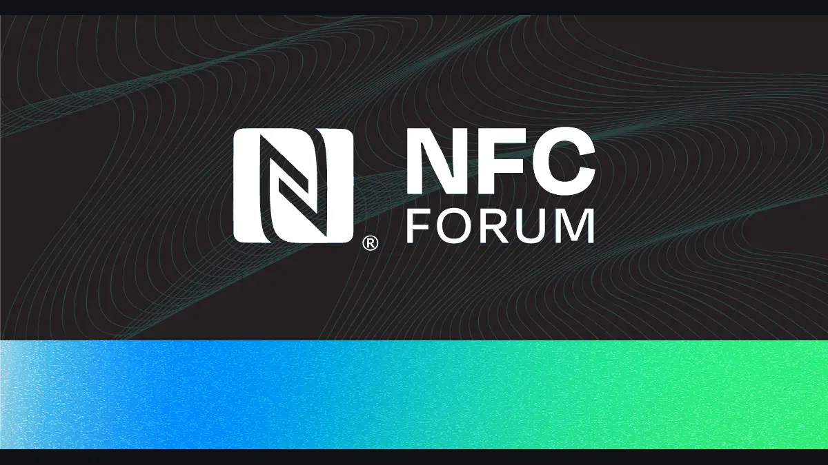NFC（エヌエフシー）とは──13.56MHzの電波で、スマートフォンやカード、タグを数センチまで近づけてデータをやり取りする近距離無線通信。通信距離はNFC Forumの技術ページが2cmまで、ソニーが10cm程度と公式の数字が分かれる。タッチ決済・交通系IC・NFCタグの使われ方、iPhone・Androidの設定の場所、Bluetooth・QRコードとの違い【2026年10月版】の記事画像