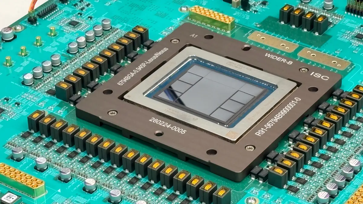OpenAI自社チップJalapeño、初の実測値公開──NVIDIA最上位比ワット効率1.5〜1.9倍の記事画像